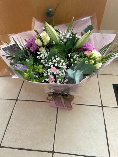 Radiant - An elegant mix of pinks and creams makes this the ideal gift for any occasion