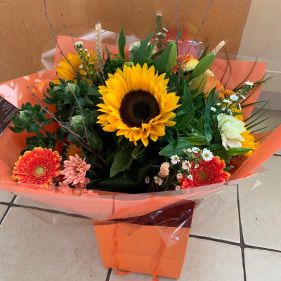 Wild Autumn - A delightful selection of Autumn flowers to make your recipient go Wow!
